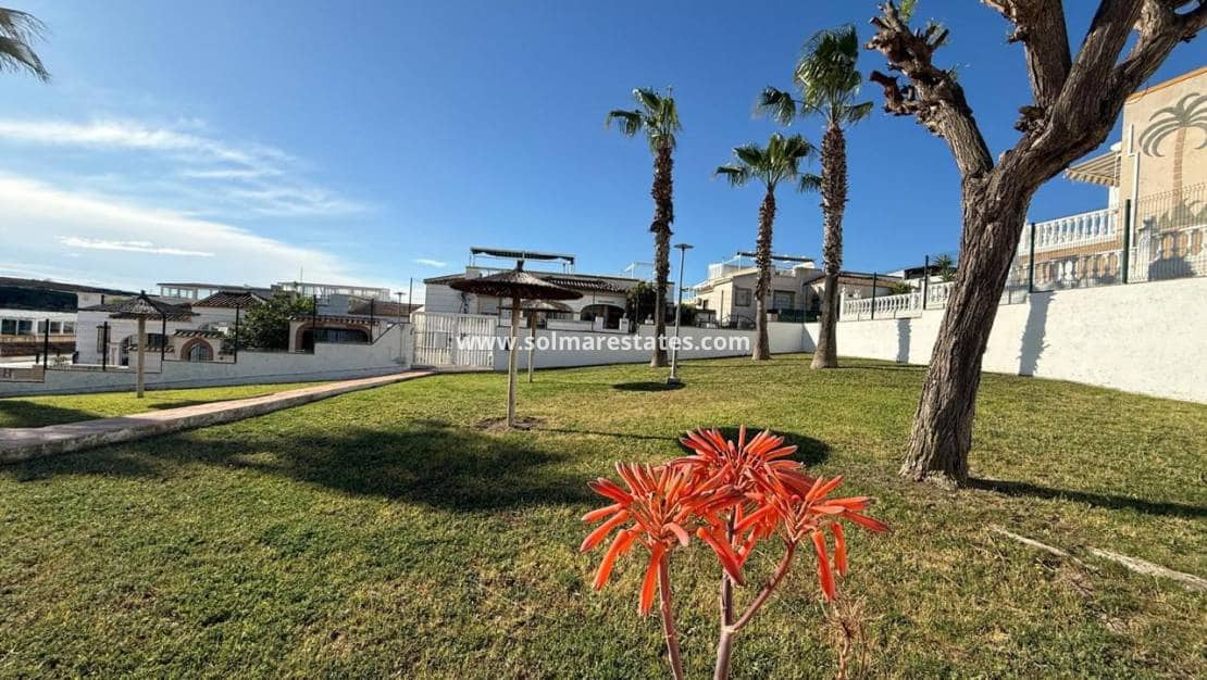 3 slaapkamer Bungalow te koop in La Marina met zwembad - € 185.000 (Ref: 9985311)