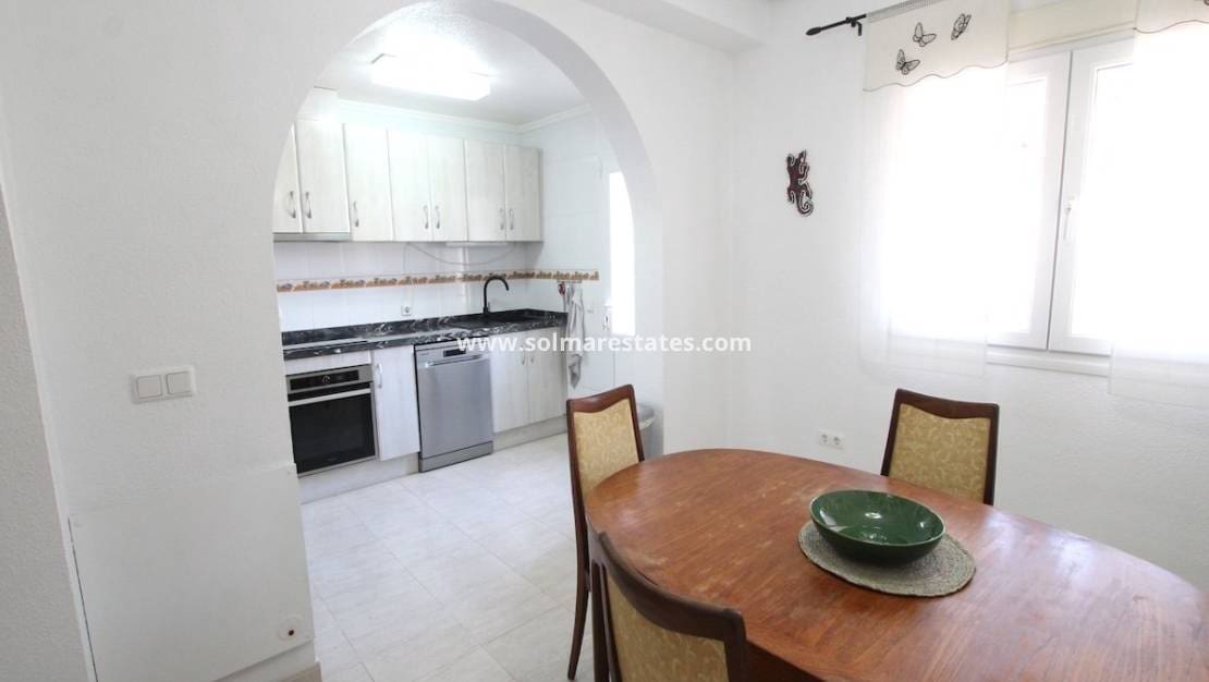 2 soverom Hus til salgs i Ciudad Quesada med svømmebasseng - € 185 000 (Ref: 9985666)