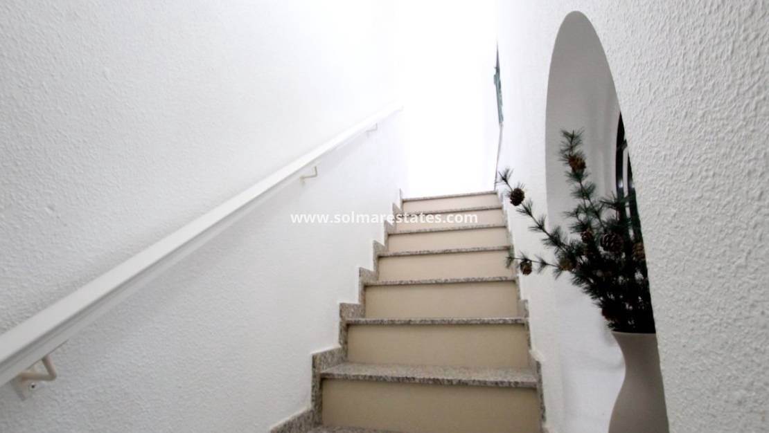 2 soverom Hus til salgs i Ciudad Quesada med svømmebasseng - € 185 000 (Ref: 9985666)