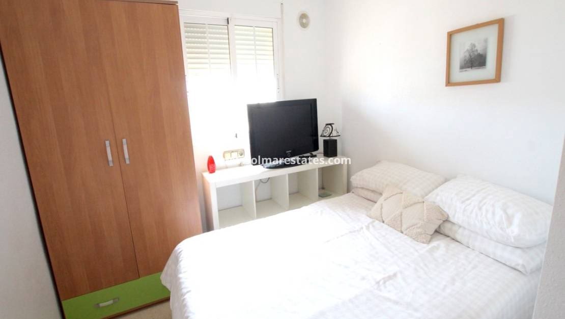 3 soveværelse Semi-Rækkehus til salg i Cabo Roig med swimmingpool - € 229.000 (Ref: 9985667)