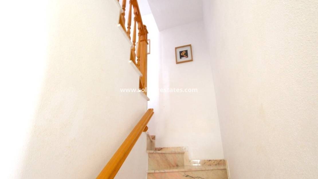 3 soveværelse Semi-Rækkehus til salg i Cabo Roig med swimmingpool - € 229.000 (Ref: 9985667)