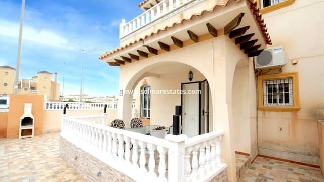 3 soveværelse Semi-Rækkehus til salg i Cabo Roig, Orihuela med swimmingpool - € 229.000 (Ref: 9985667)