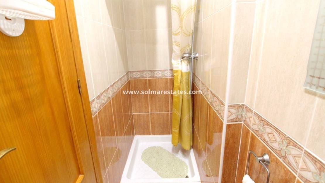 3 soveværelse Semi-Rækkehus til salg i Cabo Roig med swimmingpool - € 229.000 (Ref: 9985667)