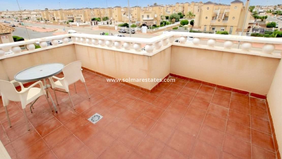 3 soveværelse Semi-Rækkehus til salg i Cabo Roig med swimmingpool - € 229.000 (Ref: 9985667)