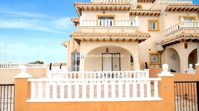 3 soveværelse Semi-Rækkehus til salg i Cabo Roig, Orihuela med swimmingpool - € 229.000 (Ref: 9985667)