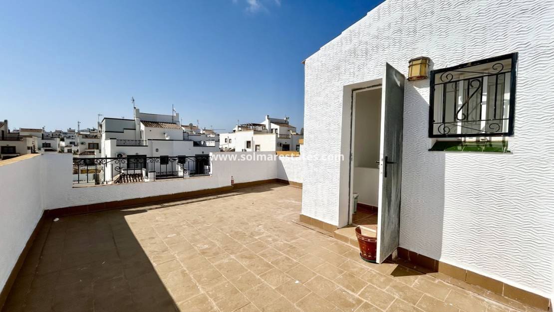 3 quarto Moradia em Banda para venda em Los Altos com piscina - 209 000 € (Ref: 9986133)