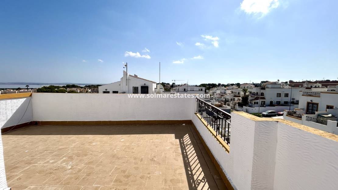 3 quarto Moradia em Banda para venda em Los Altos com piscina - 209 000 € (Ref: 9986133)