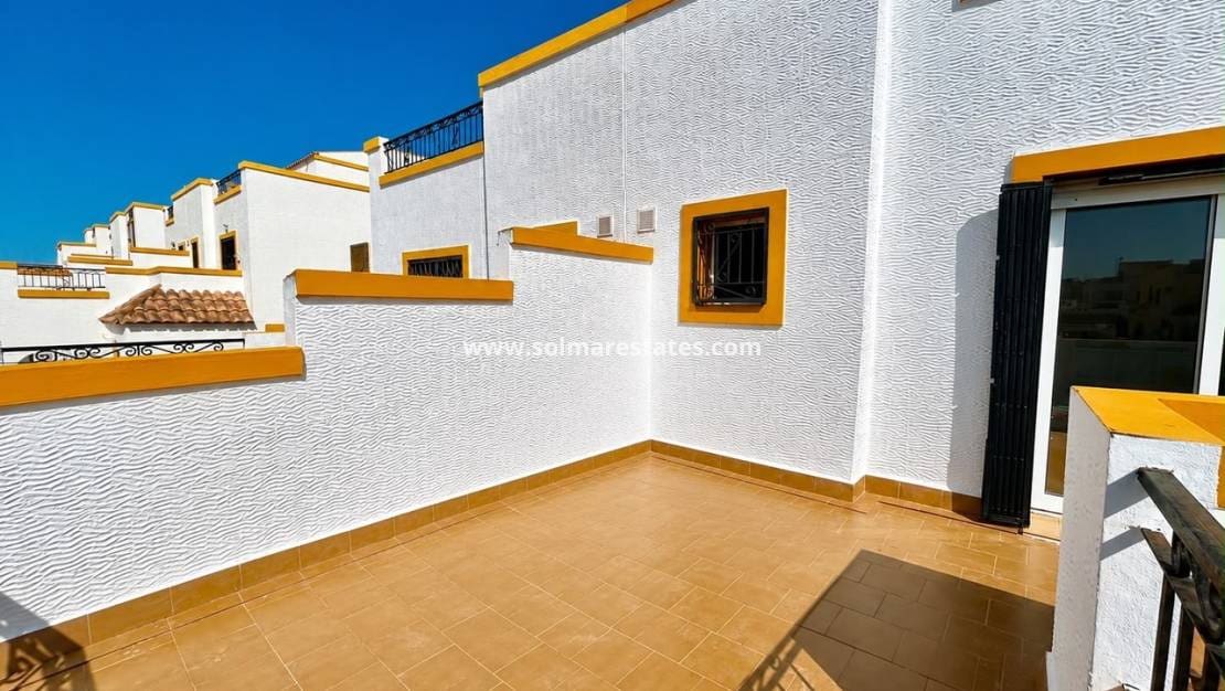 3 quarto Moradia em Banda para venda em Los Altos com piscina - 209 000 € (Ref: 9986133)