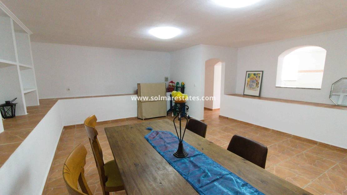 5 sypialnia Willa na sprzedaż w La Marquesa z basenem - 539 000 € (Ref: 9996199)