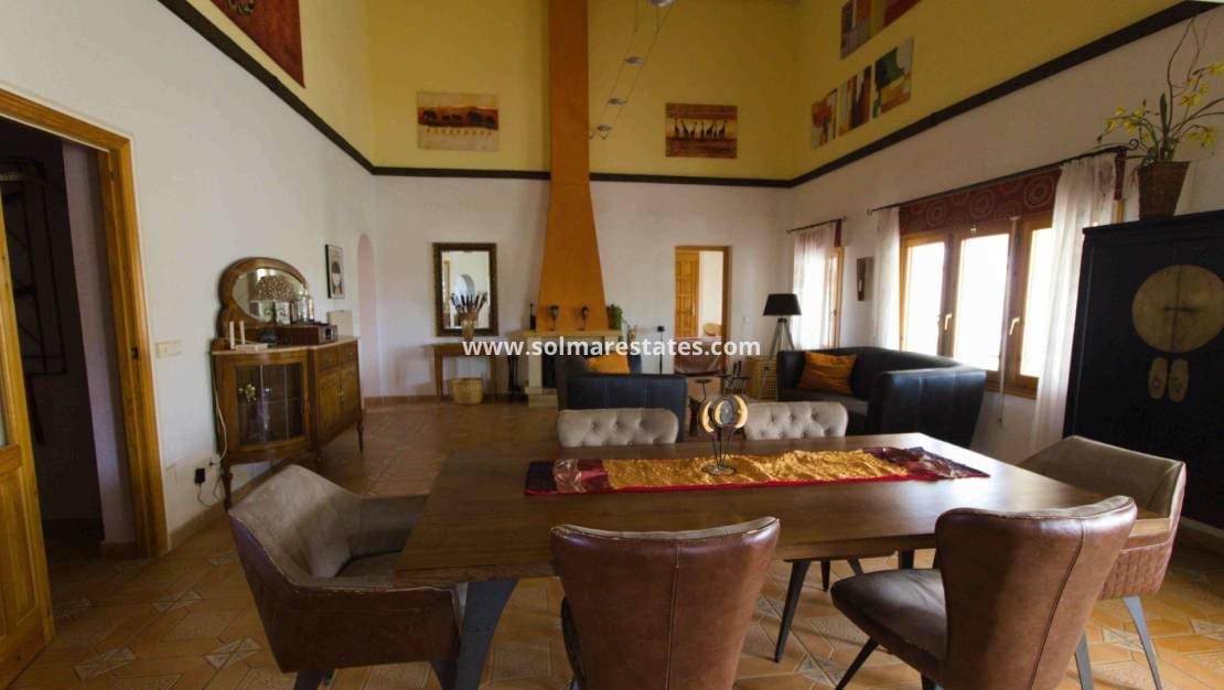 5 sypialnia Willa na sprzedaż w La Marquesa z basenem - 539 000 € (Ref: 9996199)