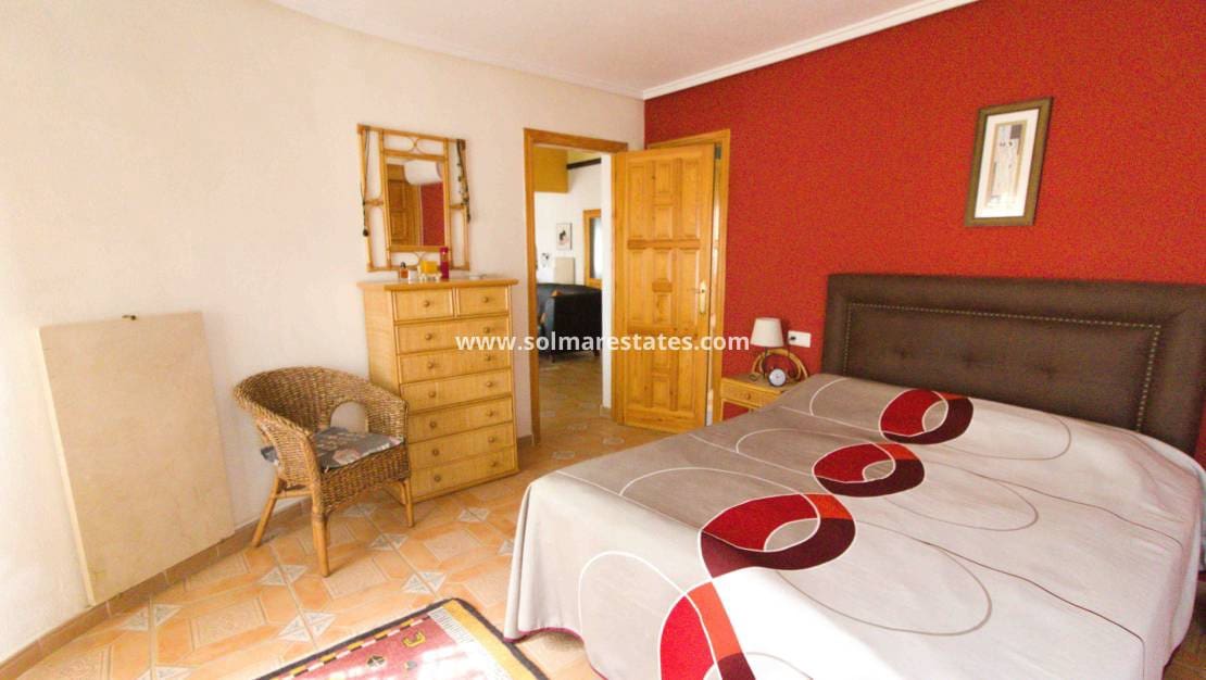 5 sypialnia Willa na sprzedaż w La Marquesa z basenem - 539 000 € (Ref: 9996199)