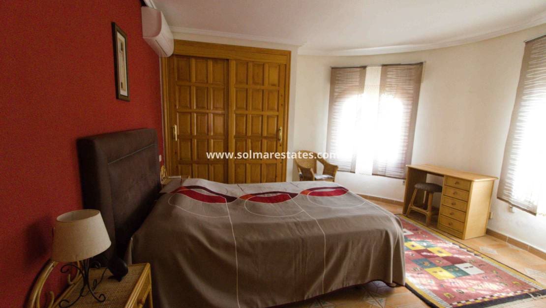5 sypialnia Willa na sprzedaż w La Marquesa z basenem - 539 000 € (Ref: 9996199)