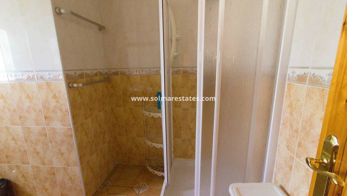 5 sypialnia Willa na sprzedaż w La Marquesa z basenem - 539 000 € (Ref: 9996199)