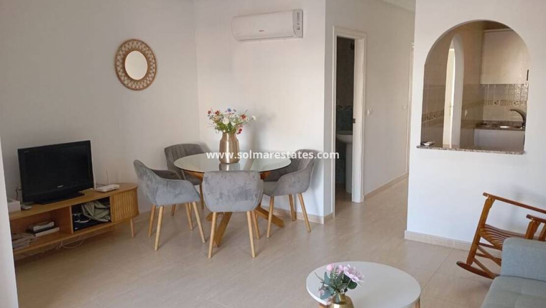 2 makuuhuone Huoneisto myytävänä paikassa Daya Nueva mukana uima-altaan - 130 000 € (Ref: 9996200)
