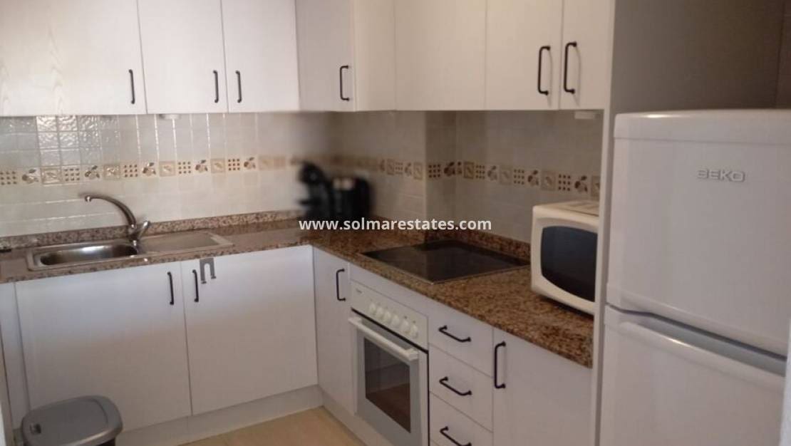 2 makuuhuone Huoneisto myytävänä paikassa Daya Nueva mukana uima-altaan - 130 000 € (Ref: 9996200)