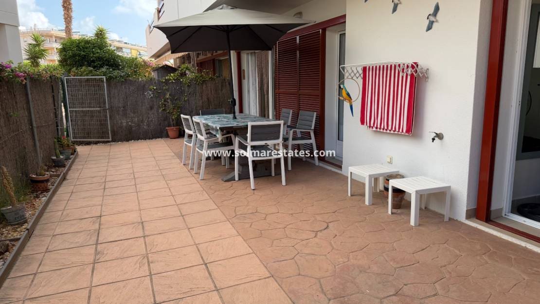 3 sypialnia Apartament na sprzedaż w Playa Flamenca z basenem - 259 900 € (Ref: 9997762)