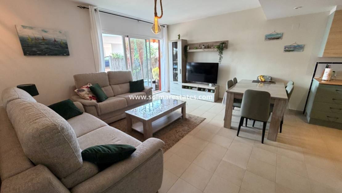 3 sypialnia Apartament na sprzedaż w Playa Flamenca z basenem - 259 900 € (Ref: 9997762)