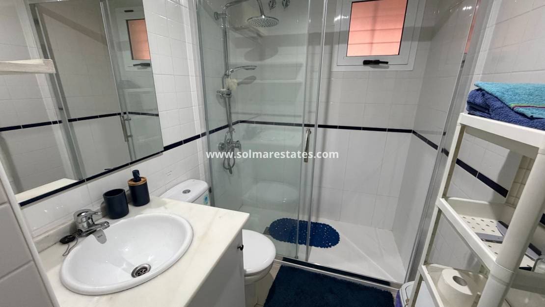3 sypialnia Apartament na sprzedaż w Playa Flamenca z basenem - 259 900 € (Ref: 9997762)