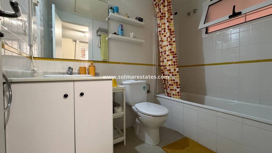 3 sypialnia Apartament na sprzedaż w Playa Flamenca z basenem - 259 900 € (Ref: 9997762)