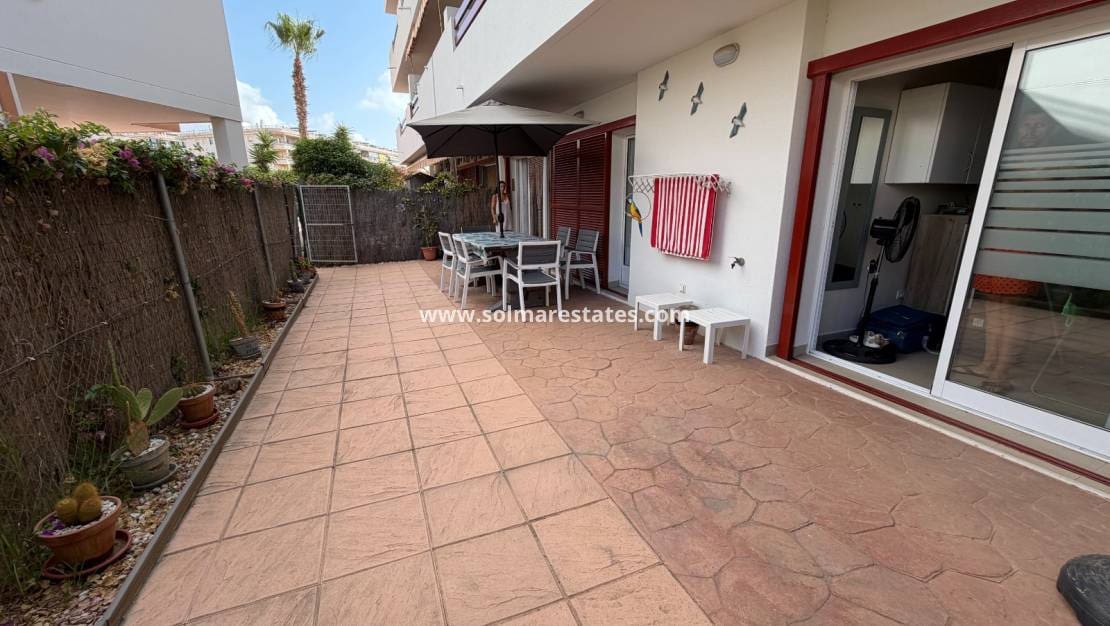 3 sypialnia Apartament na sprzedaż w Playa Flamenca z basenem - 259 900 € (Ref: 9997762)