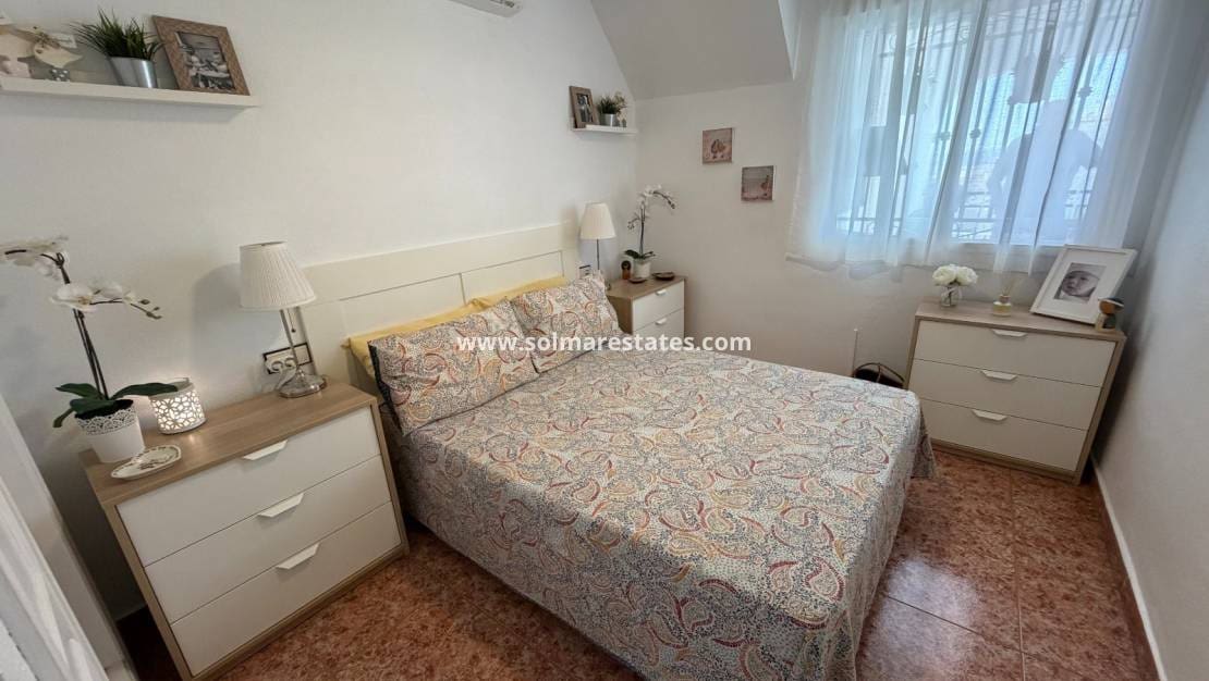 2 slaapkamer Appartement te koop in Los Montesinos met zwembad - € 150.000 (Ref: 9997763)