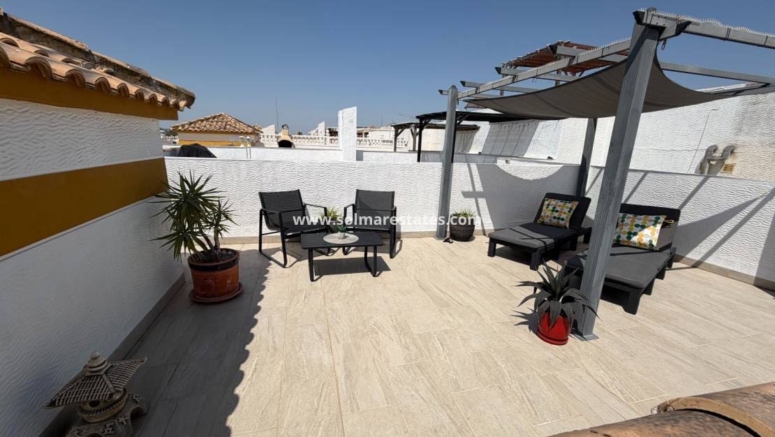 2 slaapkamer Appartement te koop in Los Montesinos met zwembad - € 150.000 (Ref: 9997763)