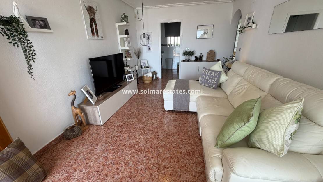2 slaapkamer Appartement te koop in Los Montesinos met zwembad - € 150.000 (Ref: 9997763)
