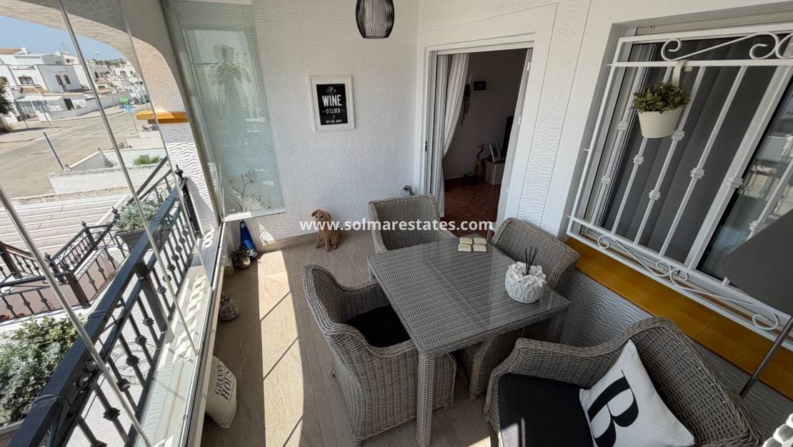 2 slaapkamer Appartement te koop in Los Montesinos met zwembad - € 150.000 (Ref: 9997763)