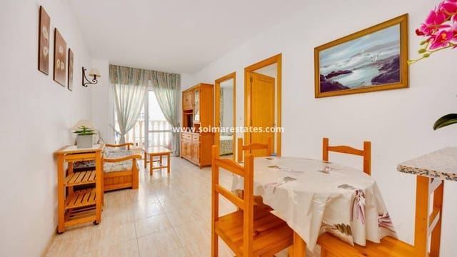 Apartamento de 2 habitaciones en Antonio Machado, Torrevieja en venta con piscina - 145.000 € (Ref: 9999151)