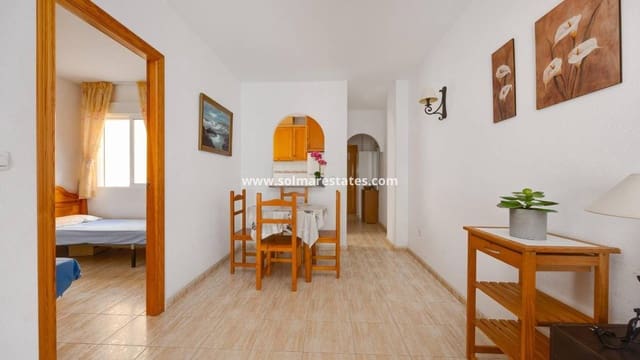 Apartamento de 2 habitaciones en Antonio Machado, Torrevieja en venta con piscina - 145.000 € (Ref: 9999151)