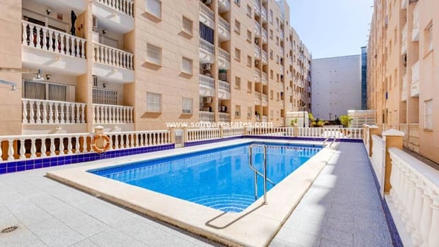 Apartamento de 2 habitaciones en Antonio Machado, Torrevieja en venta con piscina - 145.000 € (Ref: 9999151)