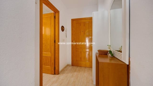 Apartamento de 2 habitaciones en Antonio Machado, Torrevieja en venta con piscina - 145.000 € (Ref: 9999151)