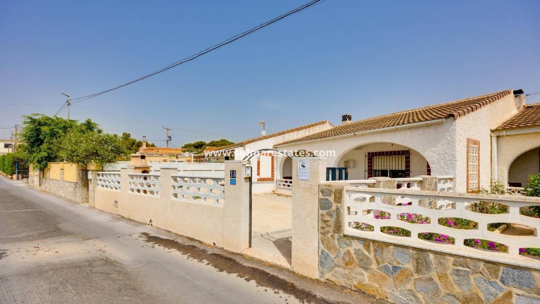 3 soverom Hus til salgs i La Zenia med svømmebasseng - € 209 000 (Ref: 9999152)