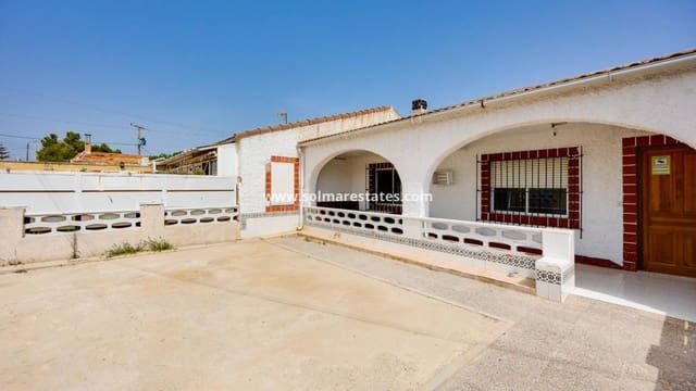 3 soverom Hus til salgs i La Zenia, Orihuela med svømmebasseng - € 209 000 (Ref: 9999152)