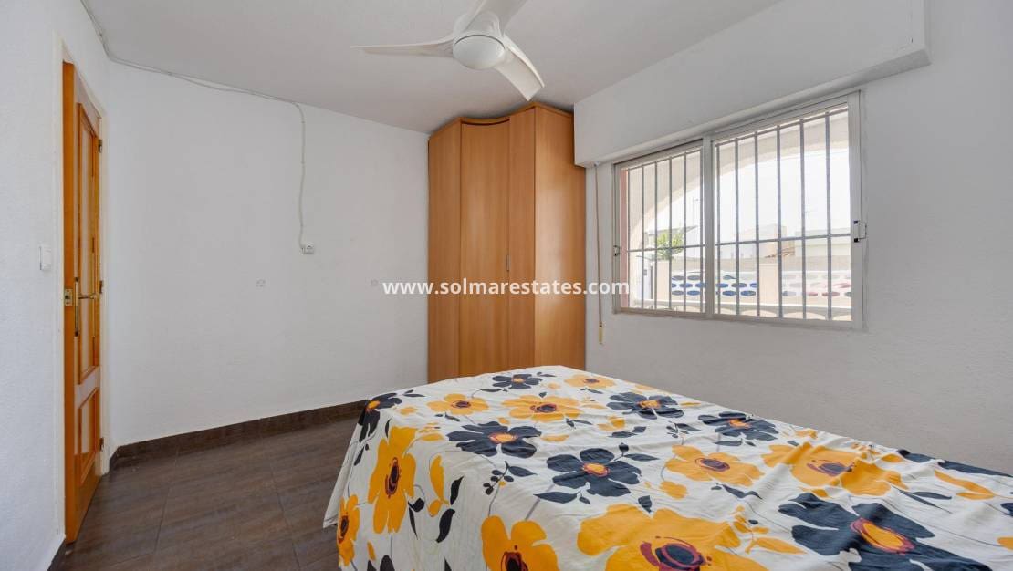 3 soverom Hus til salgs i La Zenia med svømmebasseng - € 209 000 (Ref: 9999152)
