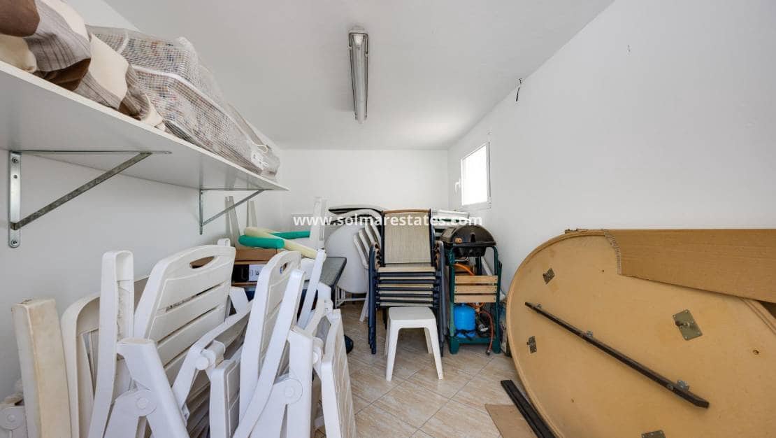 2 soverom Villa til salgs i La Florida med svømmebasseng - € 305 000 (Ref: 9999153)