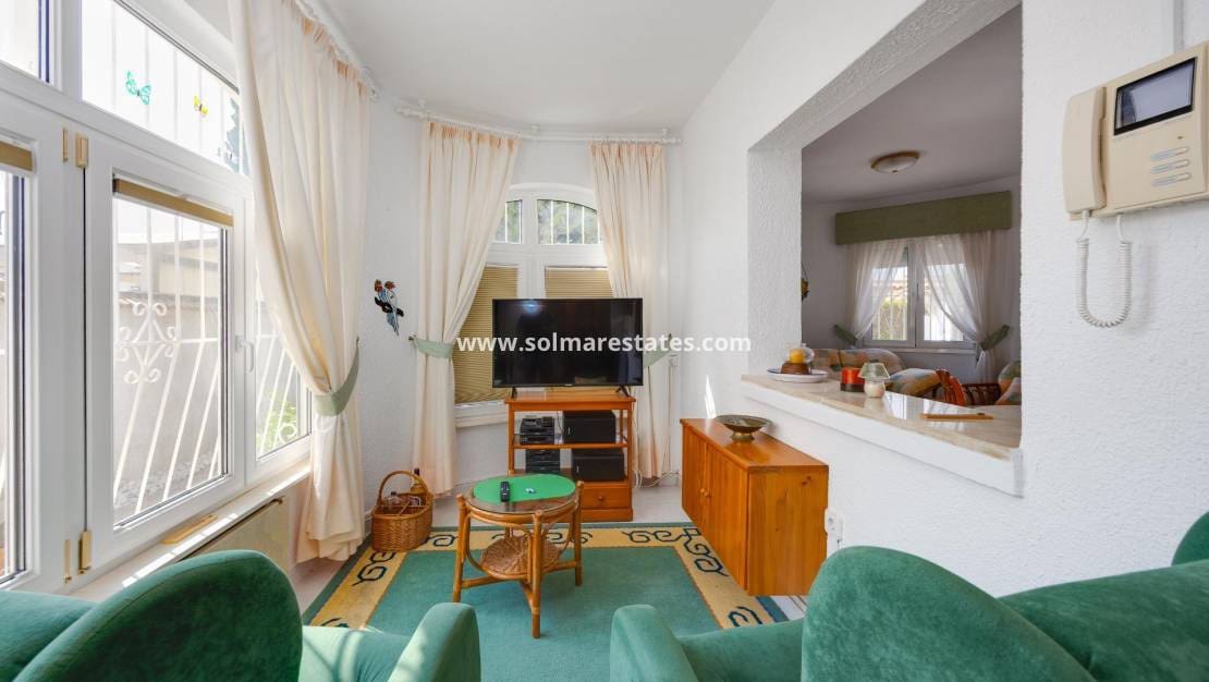 2 soverom Villa til salgs i La Florida med svømmebasseng - € 305 000 (Ref: 9999153)