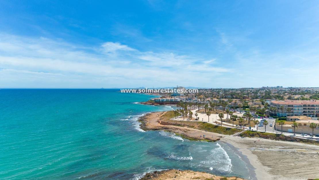 2 soverom Villa til salgs i La Florida med svømmebasseng - € 305 000 (Ref: 9999153)