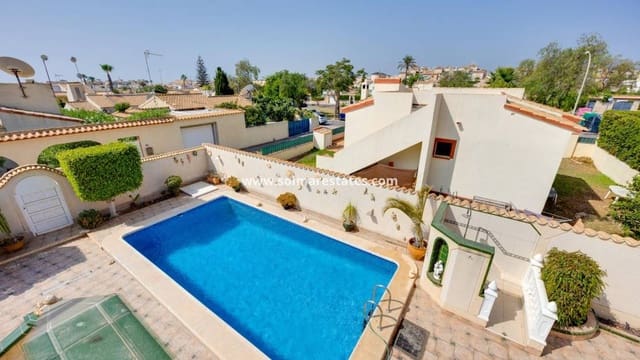 2 soverom Villa til salgs i La Florida, Orihuela med svømmebasseng - € 305 000 (Ref: 9999153)