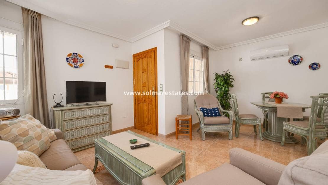 2 slaapkamer Halfvrijstaande villa te koop in Playa Flamenca met zwembad - € 215.000 (Ref: 9999155)
