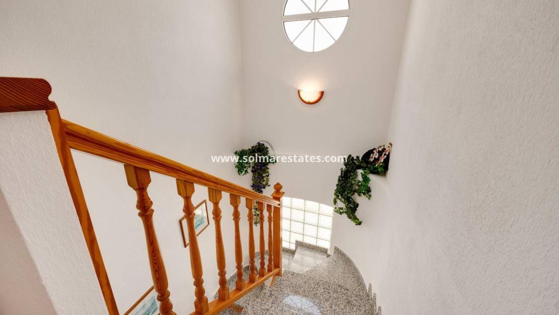 2 slaapkamer Halfvrijstaande villa te koop in Playa Flamenca met zwembad - € 215.000 (Ref: 9999155)
