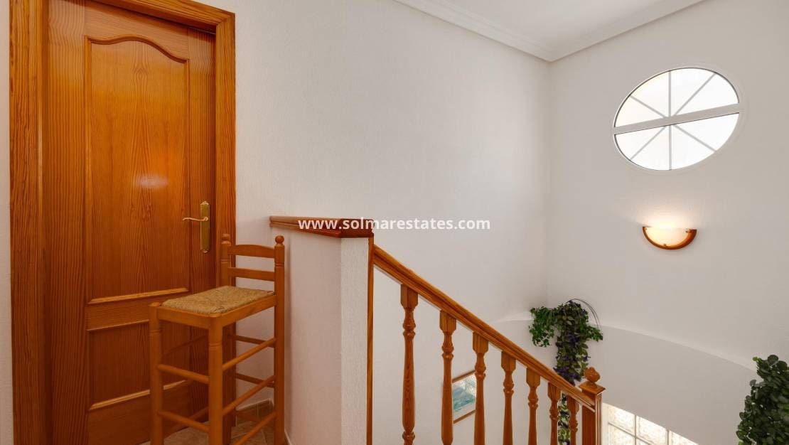 2 slaapkamer Halfvrijstaande villa te koop in Playa Flamenca met zwembad - € 215.000 (Ref: 9999155)