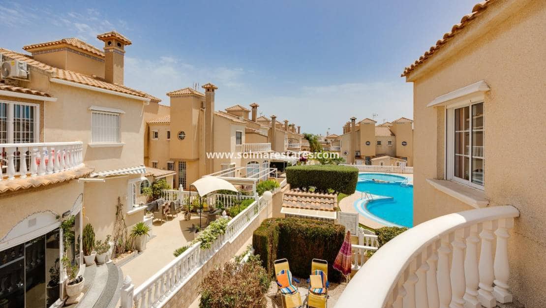 2 slaapkamer Halfvrijstaande villa te koop in Playa Flamenca met zwembad - € 215.000 (Ref: 9999155)