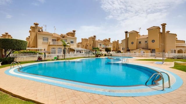 2 quarto Moradia Geminada para venda em Playa Flamenca, Orihuela com piscina - 215 000 € (Ref: 9999155)