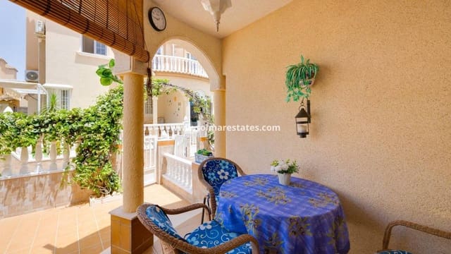2 quarto Moradia Geminada para venda em Playa Flamenca, Orihuela com piscina - 215 000 € (Ref: 9999155)