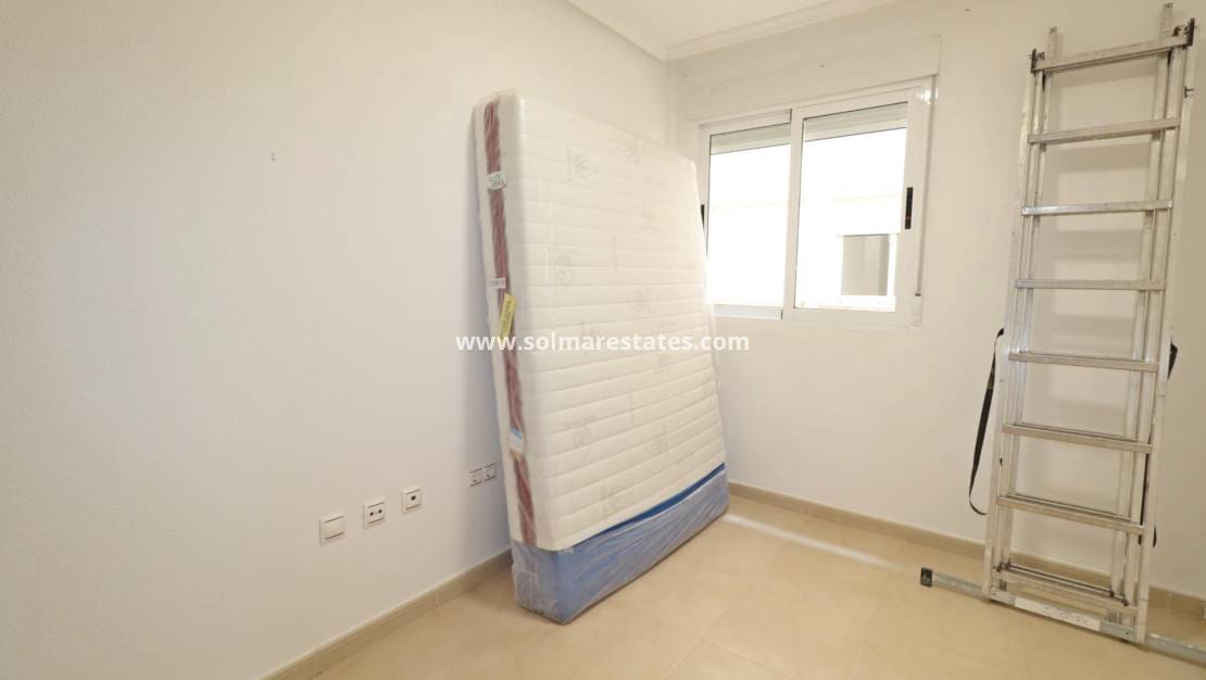 4 camera da letto Appartamento in vendita in Torrevieja - 169.000 € (Rif: 9999382)