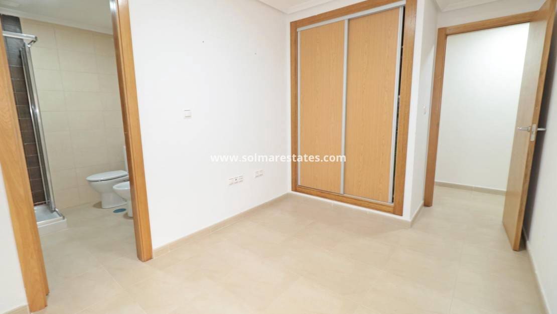 4 camera da letto Appartamento in vendita in Torrevieja - 169.000 € (Rif: 9999382)