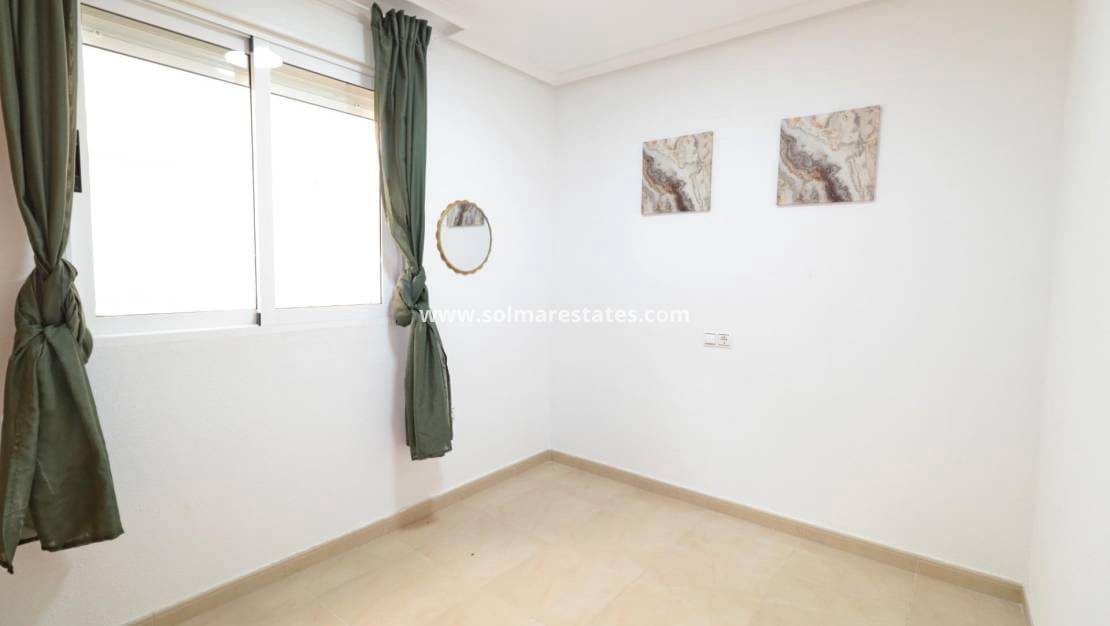 4 camera da letto Appartamento in vendita in Torrevieja - 169.000 € (Rif: 9999382)