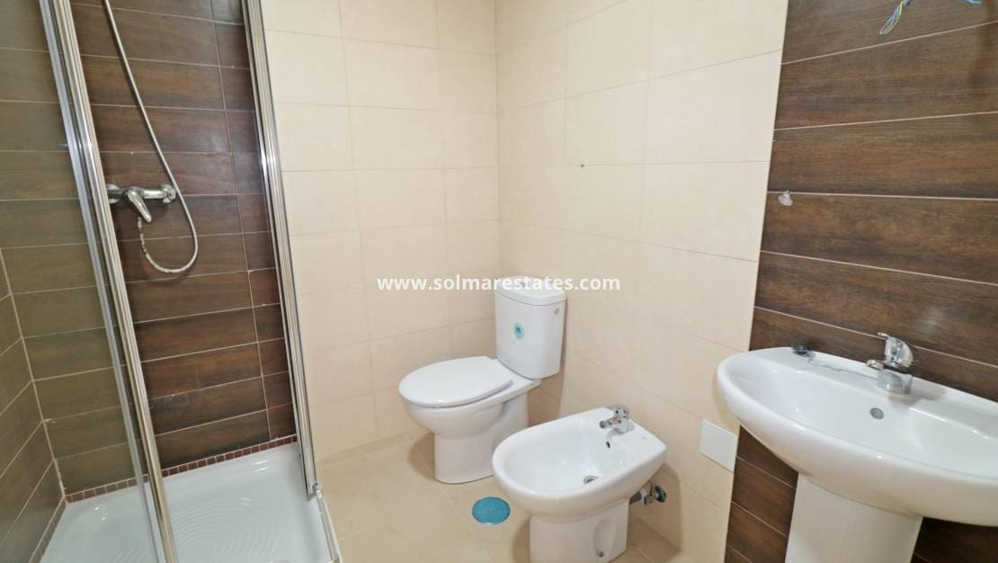 4 camera da letto Appartamento in vendita in Torrevieja - 169.000 € (Rif: 9999382)