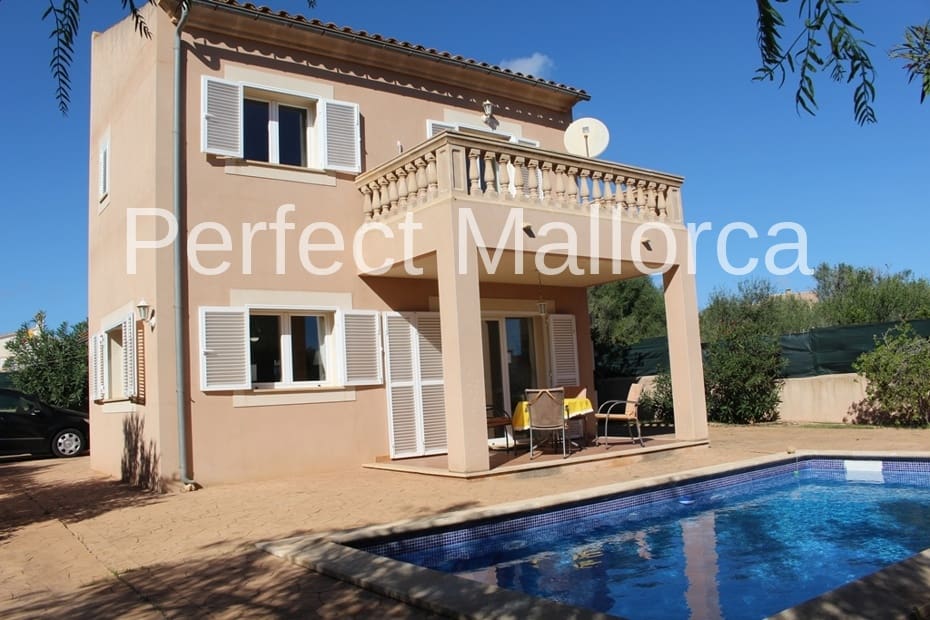 3 soveværelse Byhus til salg i Cala Murada med swimmingpool garage - € 585.000 (Ref: 7912915)